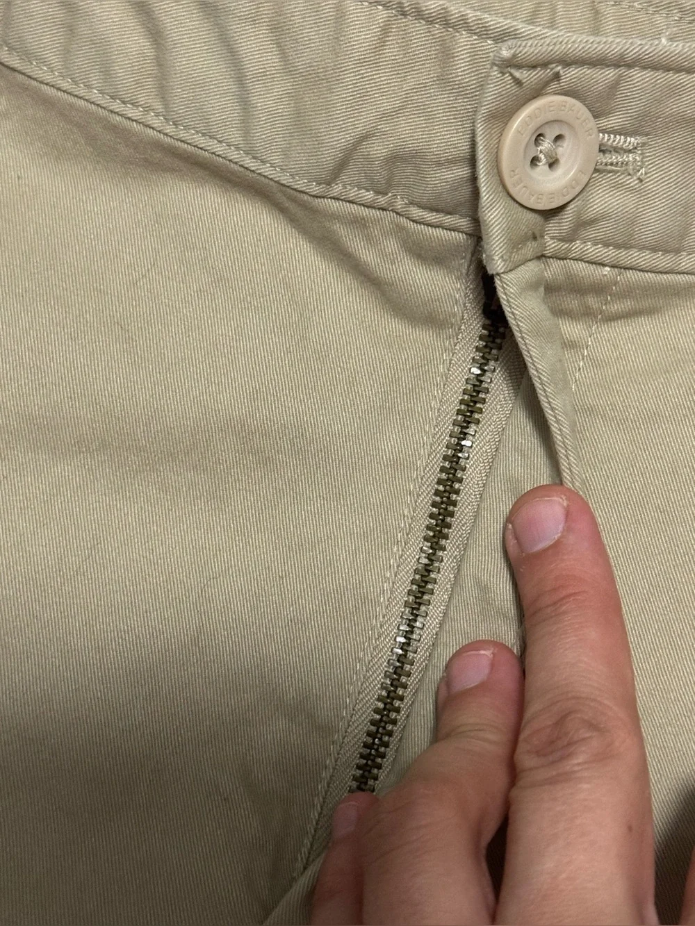 NWT Eddie Bauer WR Stretch Legend Wash Willit Shorts Size 16 Cloud Tan Khaki